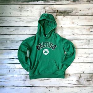 Boys green Boston Celtics hoodie, M 10/12, GUC!